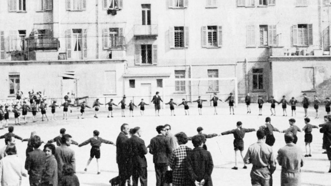 L'oratorio del quartiere in una fotografia d'epoca
