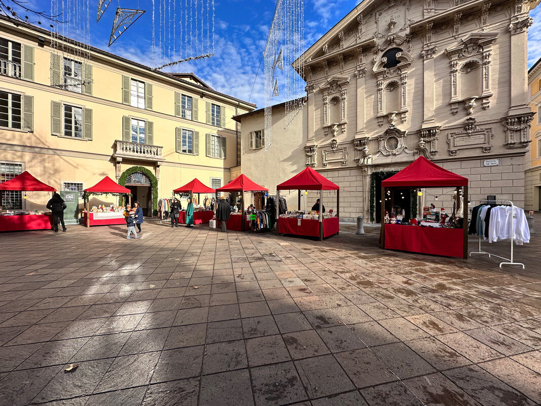 Il mercato in piazza San Rocco